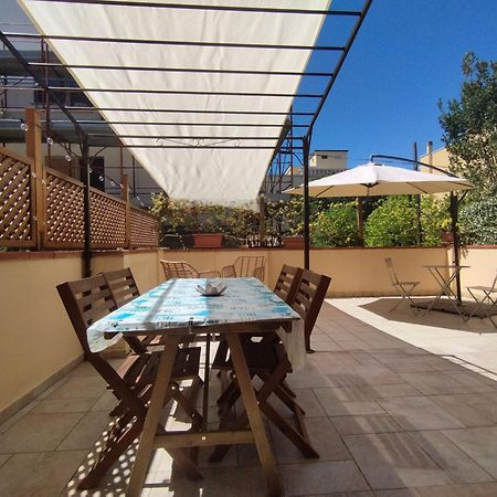 פסקרה Appartamento Fronte Mare Con Parcheggio Privato מראה חיצוני תמונה